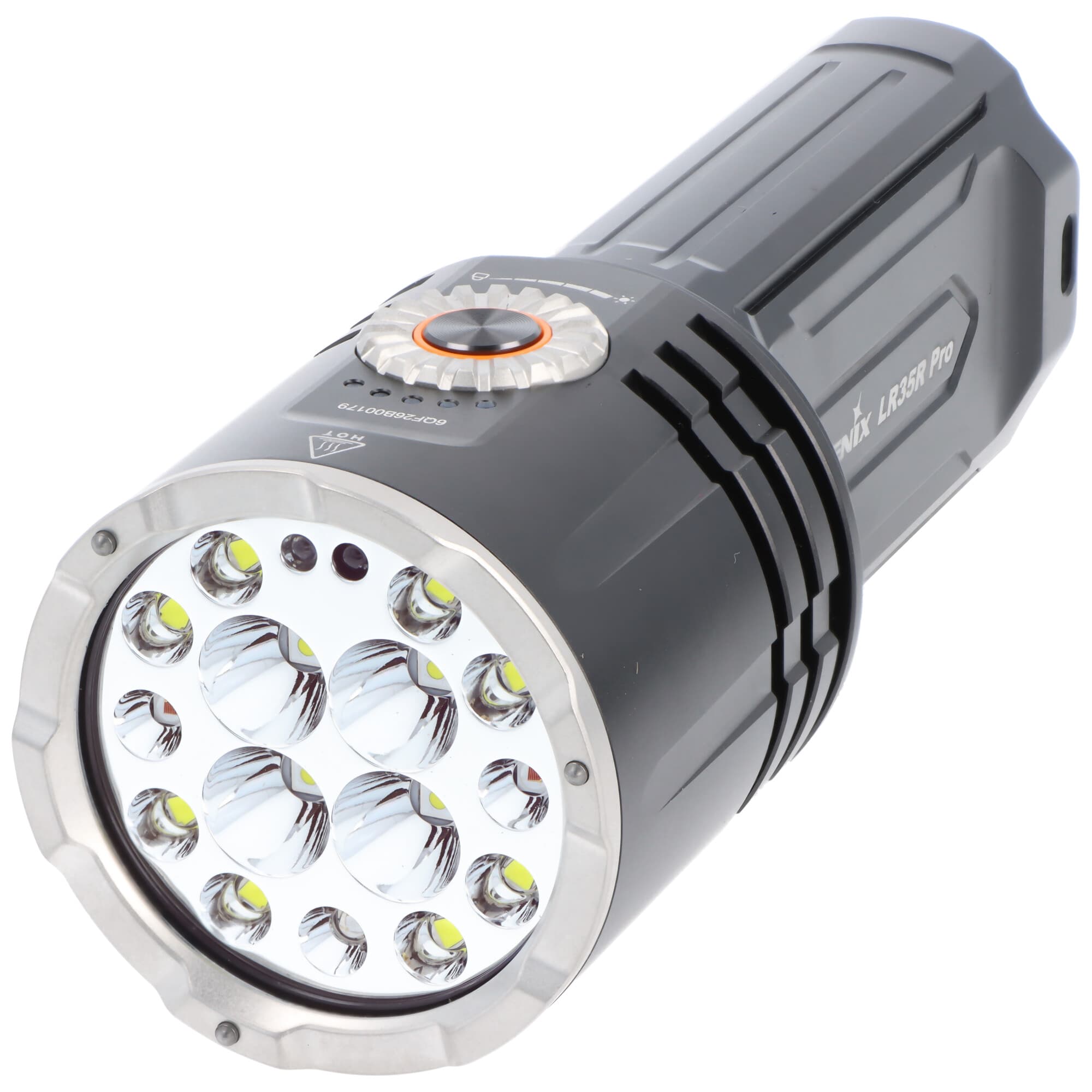 Projecteur LED Fenix LR35R Pro, trois sources lumineuses, 10000 lumens, portée du faisceau de 500 mètres, piles incluses