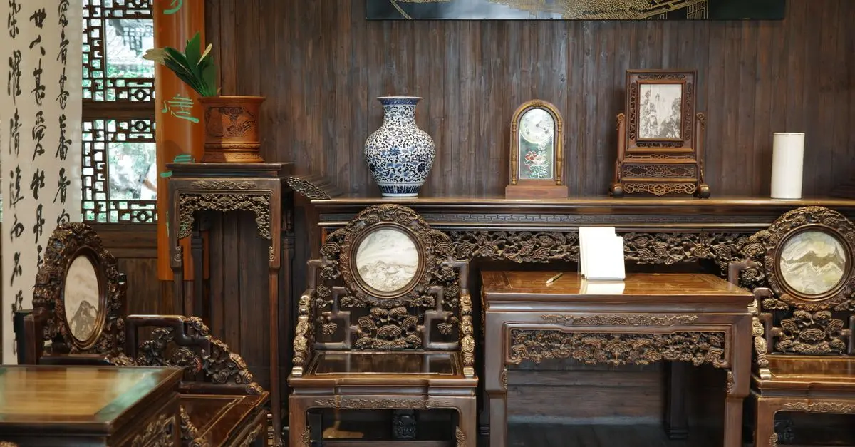 Les astuces pour identifier un objet ancien authentique