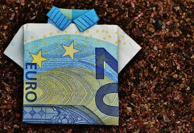 Les objets anciens en cuir : histoire et conseils d'entretien