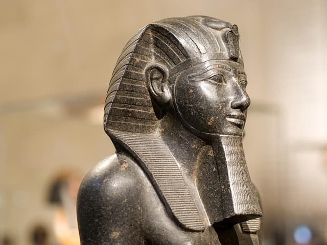 Les symboles cachés dans les objets anciens